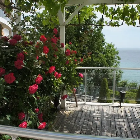 Silver Byala: Beachfront Panorama With Parking