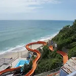 Апартамент Silver Byala - първа линия, морска панорама с два басейна и осигурен паркинг *