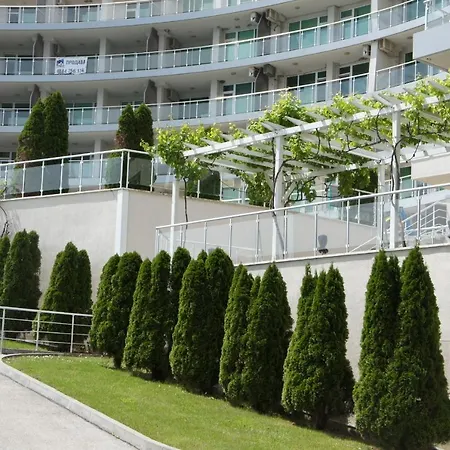 Silver Byala: Beachfront Panorama With Parking Byala (Varna)