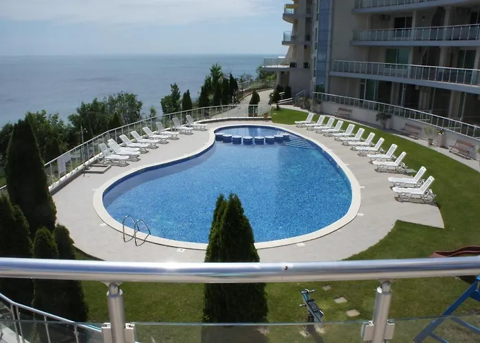 Silver Byala - първа линия, морска панорама с два басейна и осигурен паркинг * Byala (Varna)
