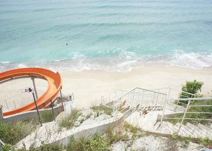 Apartment Silver Byala - първа линия, морска панорама с два басейна и осигурен паркинг *