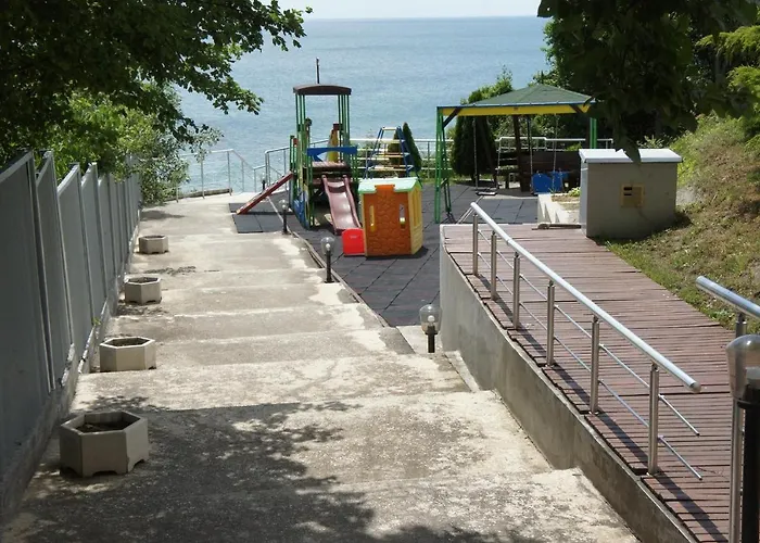 Silver Byala - първа линия, морска панорама с два басейна и осигурен паркинг Apartment Byala (Varna)